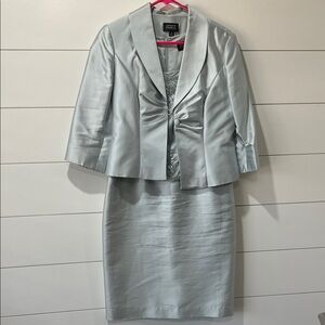 Adrianna Papell Light Silver Satin Two-Piece Dress Suit